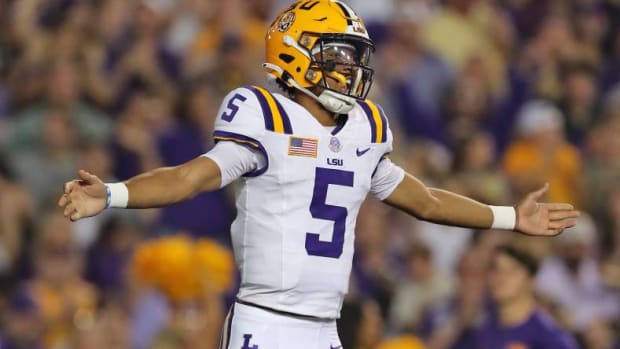 LSU quarterback Jayden Daniels